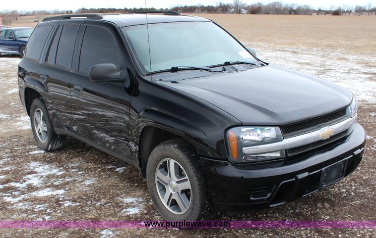 image for item K2898 2006 Chevrolet Trailblazer LS SUV