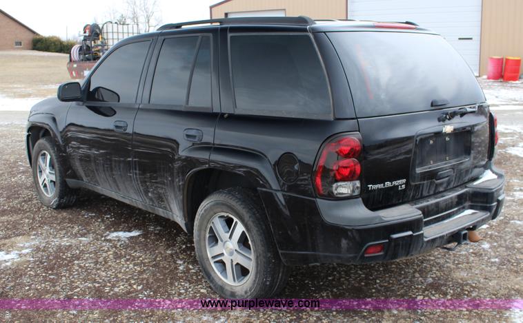 image for item K2898 2006 Chevrolet Trailblazer LS SUV