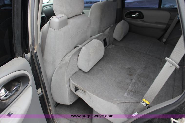 image for item K2898 2006 Chevrolet Trailblazer LS SUV