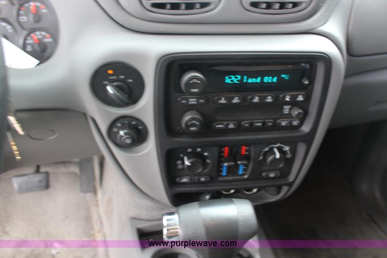 image for item K2898 2006 Chevrolet Trailblazer LS SUV