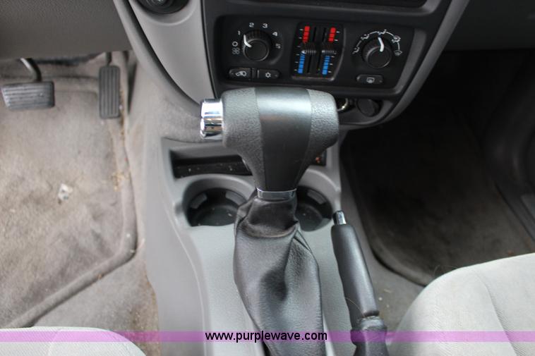 image for item K2898 2006 Chevrolet Trailblazer LS SUV