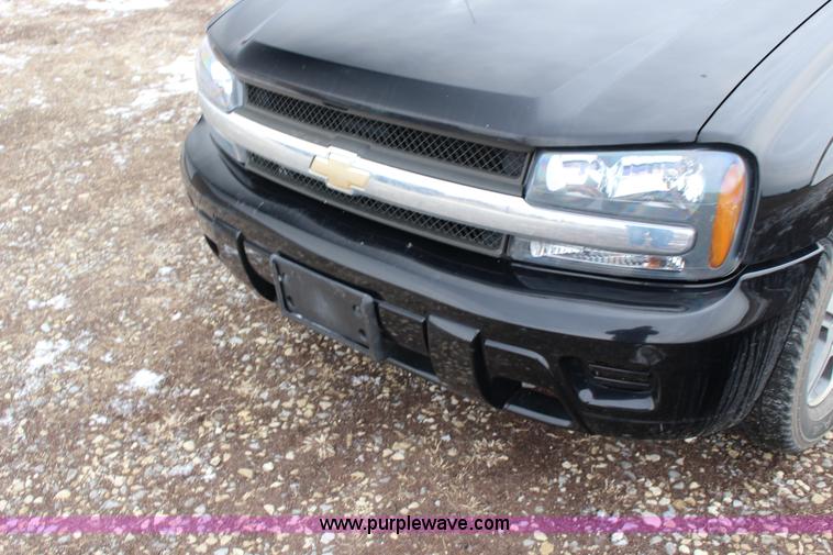 image for item K2898 2006 Chevrolet Trailblazer LS SUV