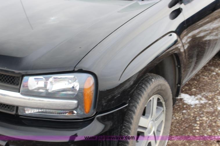 image for item K2898 2006 Chevrolet Trailblazer LS SUV