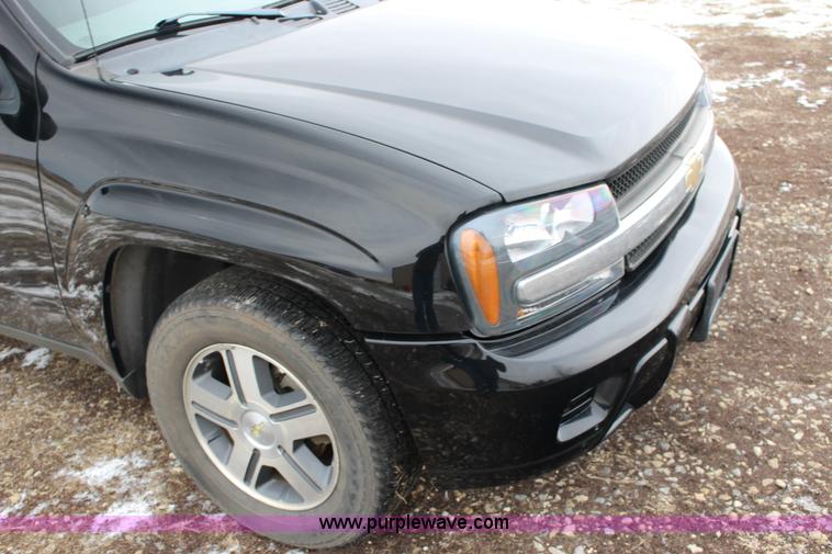 image for item K2898 2006 Chevrolet Trailblazer LS SUV