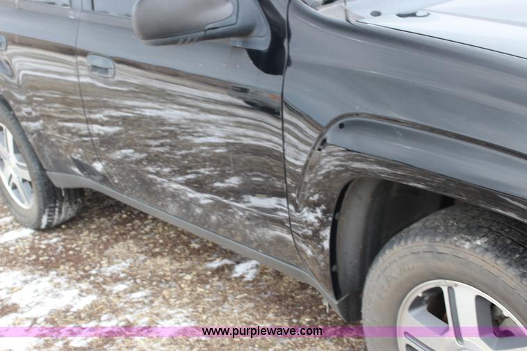 image for item K2898 2006 Chevrolet Trailblazer LS SUV