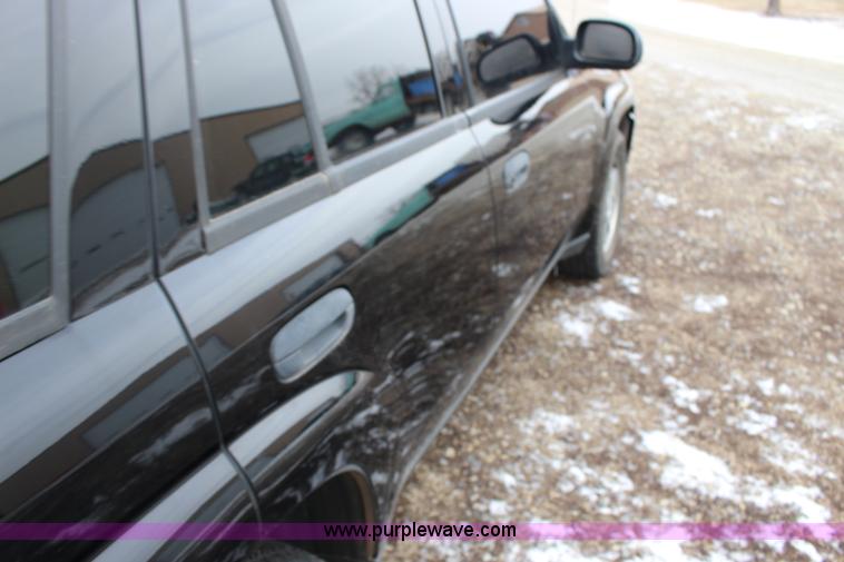 image for item K2898 2006 Chevrolet Trailblazer LS SUV