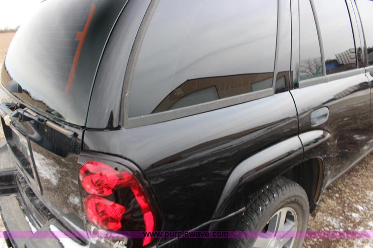 image for item K2898 2006 Chevrolet Trailblazer LS SUV
