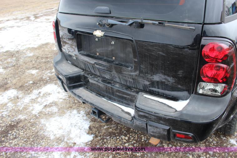 image for item K2898 2006 Chevrolet Trailblazer LS SUV