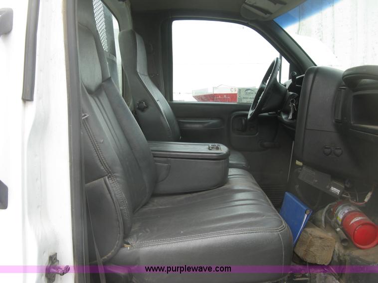 image for item K2926 2003 GMC C4500 flatbed truck