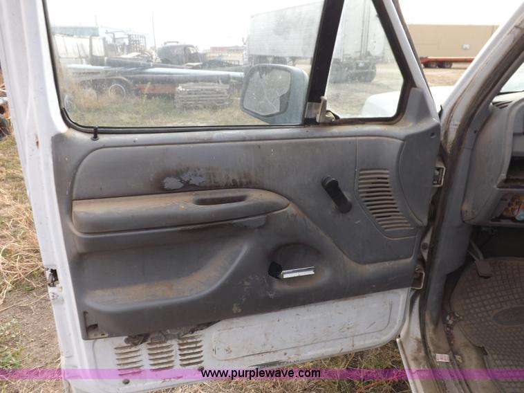 image for item K3000 1995 Ford F150 XL SuperCab pickup truck