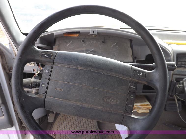 image for item K3000 1995 Ford F150 XL SuperCab pickup truck