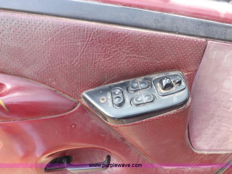 image for item K3202 1997 Ford F250 Super Duty XL SuperCab pickup truck