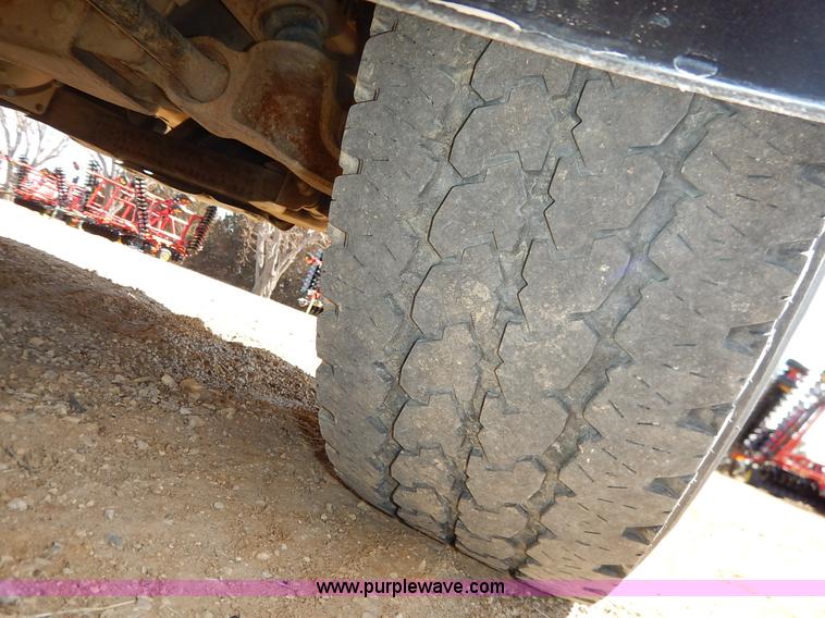 image for item K7298 2004 Chevrolet Silverado 1500 LS Ext. Cab pickup truck