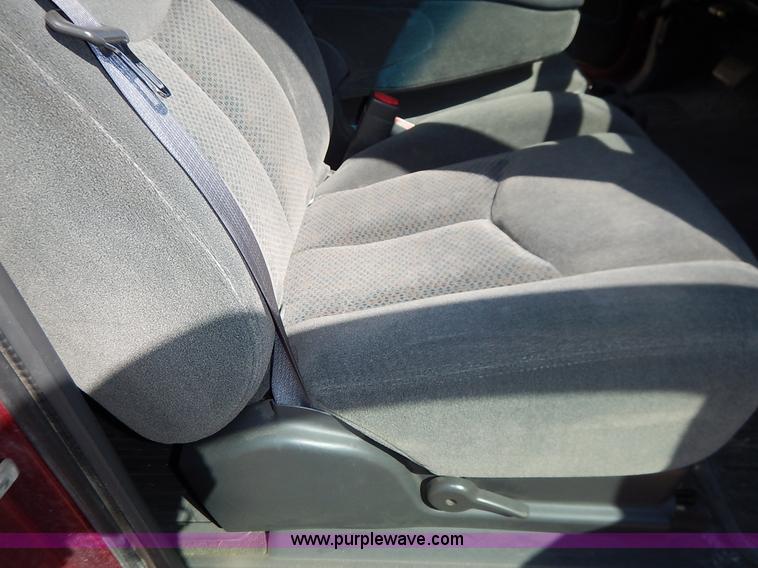 image for item K7298 2004 Chevrolet Silverado 1500 LS Ext. Cab pickup truck