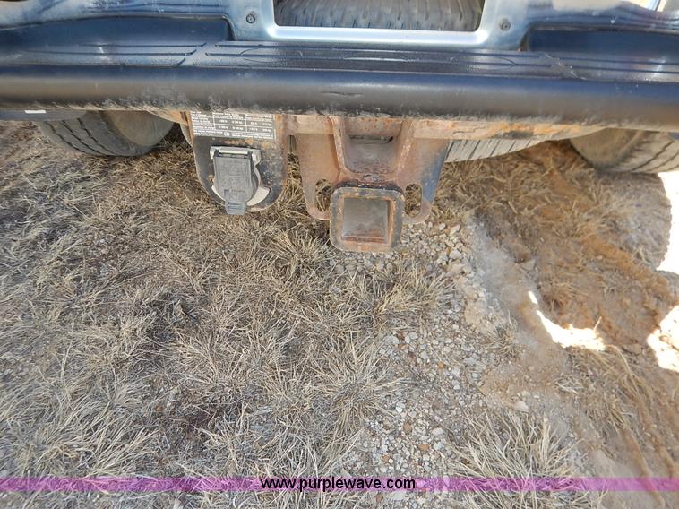 image for item K7298 2004 Chevrolet Silverado 1500 LS Ext. Cab pickup truck