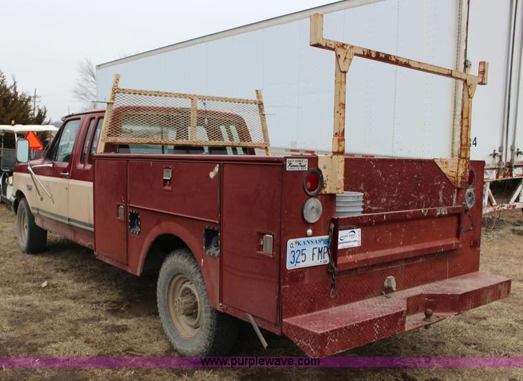 image for item L6572 1991 Ford F250 HD XLT Lariat SuperCab utility truck