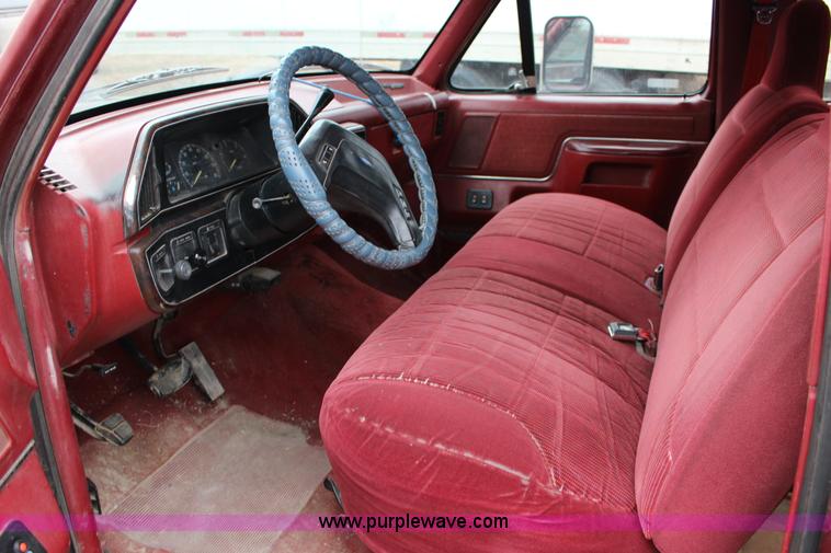 image for item L6572 1991 Ford F250 HD XLT Lariat SuperCab utility truck