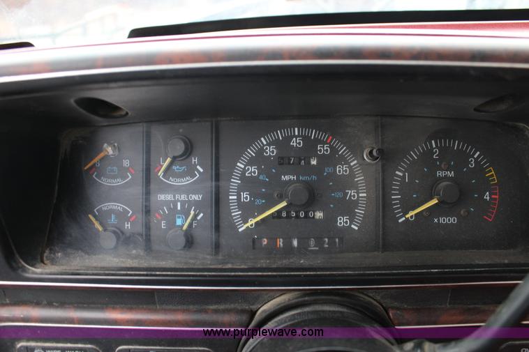 image for item L6572 1991 Ford F250 HD XLT Lariat SuperCab utility truck