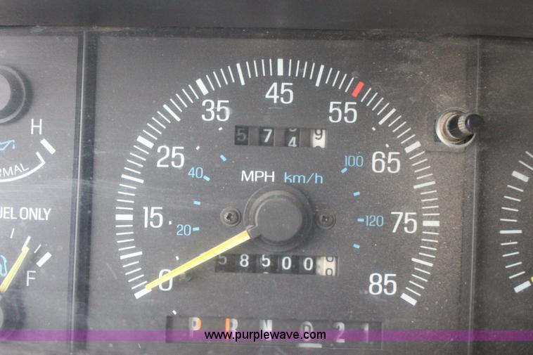 image for item L6572 1991 Ford F250 HD XLT Lariat SuperCab utility truck