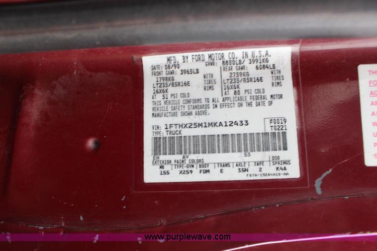 image for item L6572 1991 Ford F250 HD XLT Lariat SuperCab utility truck