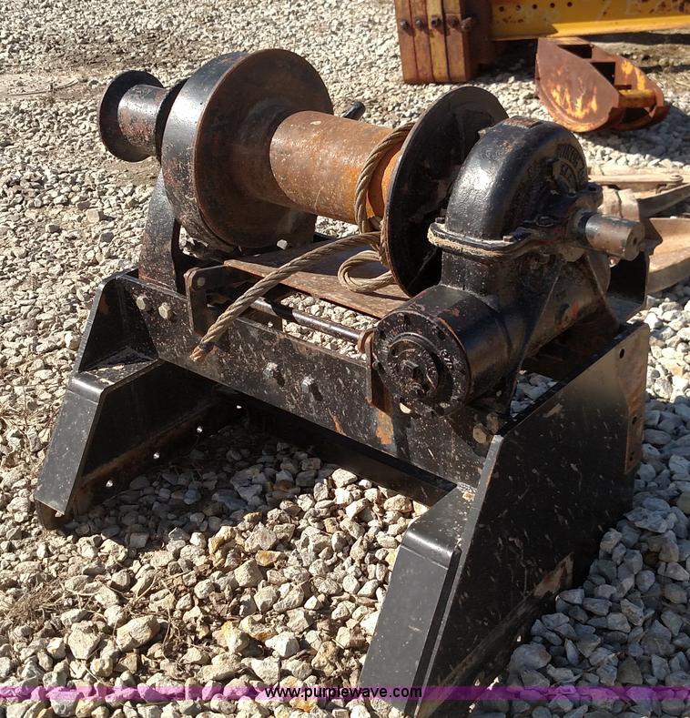 image for item L6621 (2) Tulsa winches