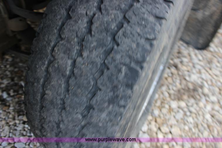 image for item L6636 2009 Chevrolet Silverado 1500 LS pickup truck