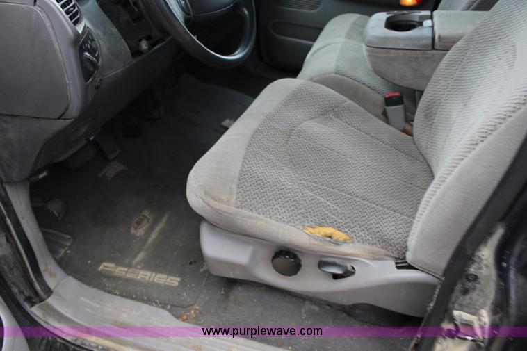 image for item L6637 2001 Ford F150 XLT SuperCrew pickup truck