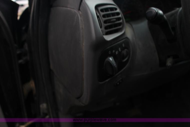 image for item L6637 2001 Ford F150 XLT SuperCrew pickup truck