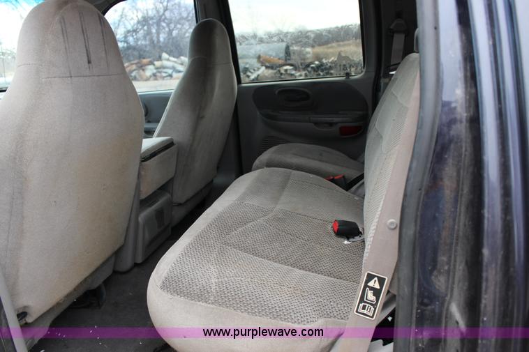 image for item L6637 2001 Ford F150 XLT SuperCrew pickup truck