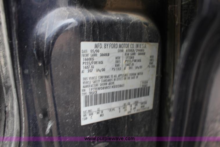 image for item L6637 2001 Ford F150 XLT SuperCrew pickup truck