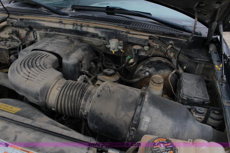 image for item L6637 2001 Ford F150 XLT SuperCrew pickup truck