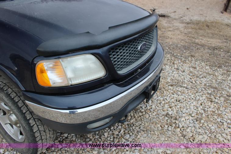 image for item L6637 2001 Ford F150 XLT SuperCrew pickup truck