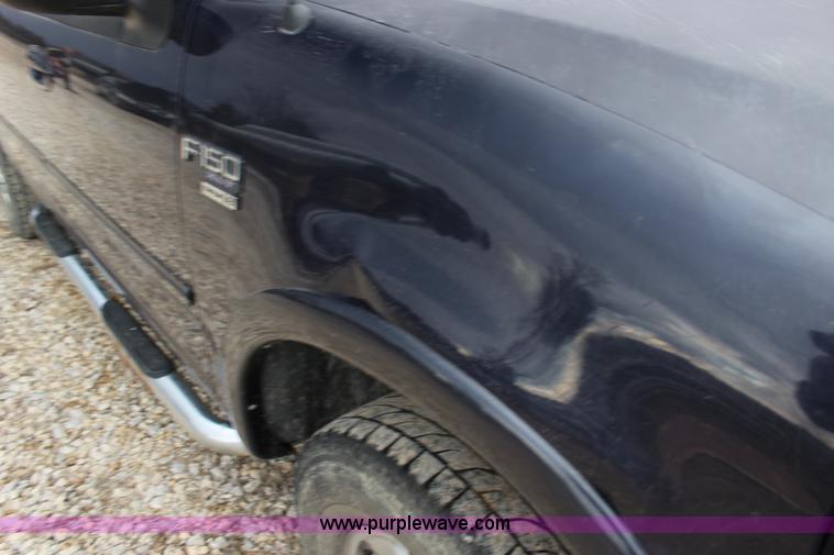 image for item L6637 2001 Ford F150 XLT SuperCrew pickup truck