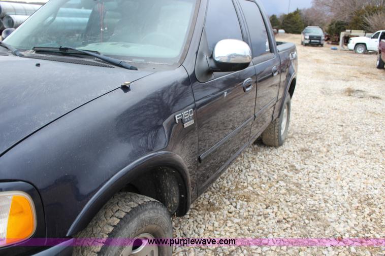 image for item L6637 2001 Ford F150 XLT SuperCrew pickup truck