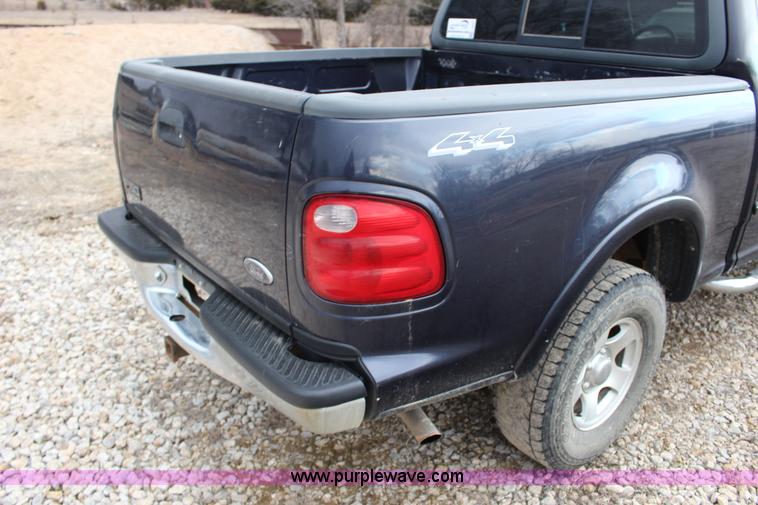 image for item L6637 2001 Ford F150 XLT SuperCrew pickup truck