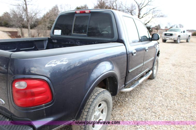 image for item L6637 2001 Ford F150 XLT SuperCrew pickup truck