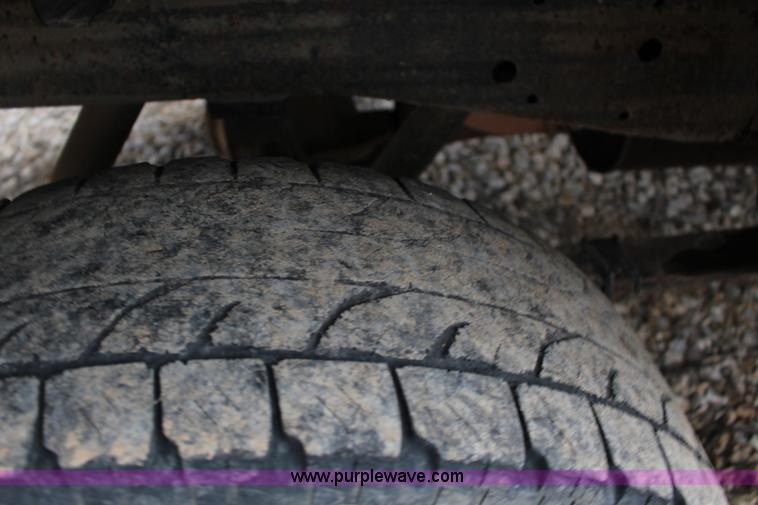 image for item L6637 2001 Ford F150 XLT SuperCrew pickup truck