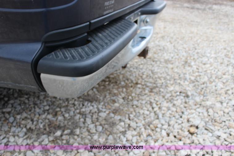 image for item L6637 2001 Ford F150 XLT SuperCrew pickup truck