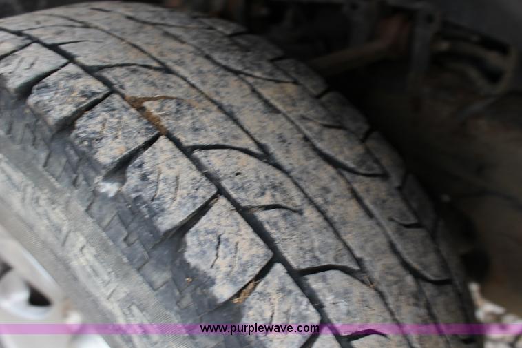 image for item L6637 2001 Ford F150 XLT SuperCrew pickup truck