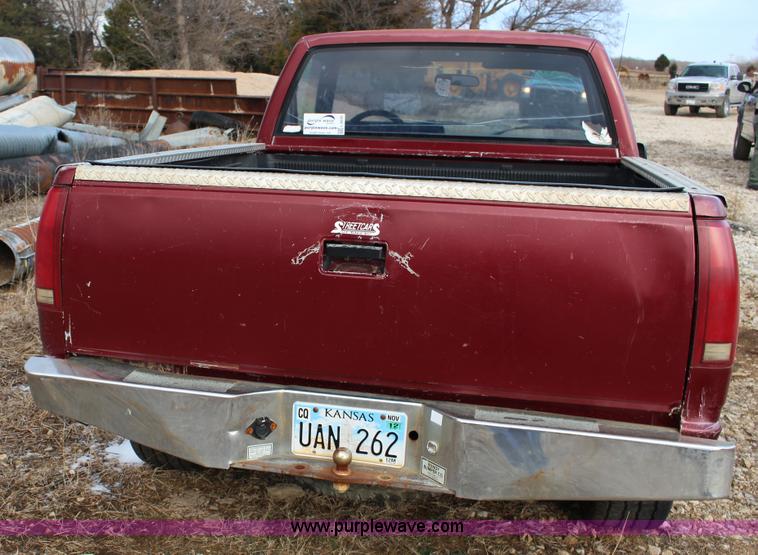 image for item L6639 1988 Chevrolet 1500 pickup truck