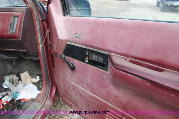 image for item L6639 1988 Chevrolet 1500 pickup truck