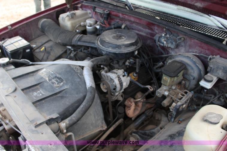 image for item L6639 1988 Chevrolet 1500 pickup truck