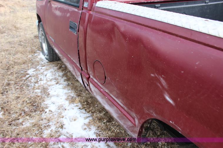 image for item L6639 1988 Chevrolet 1500 pickup truck