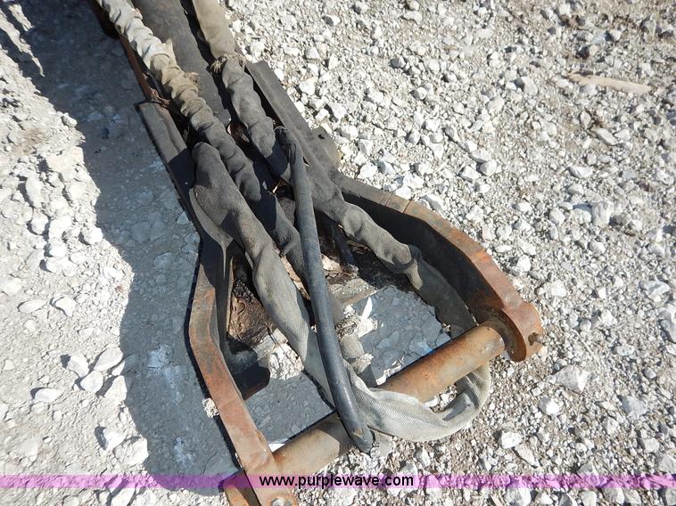 image for item AV9518 Case 580 hydraulic backhoe thumb