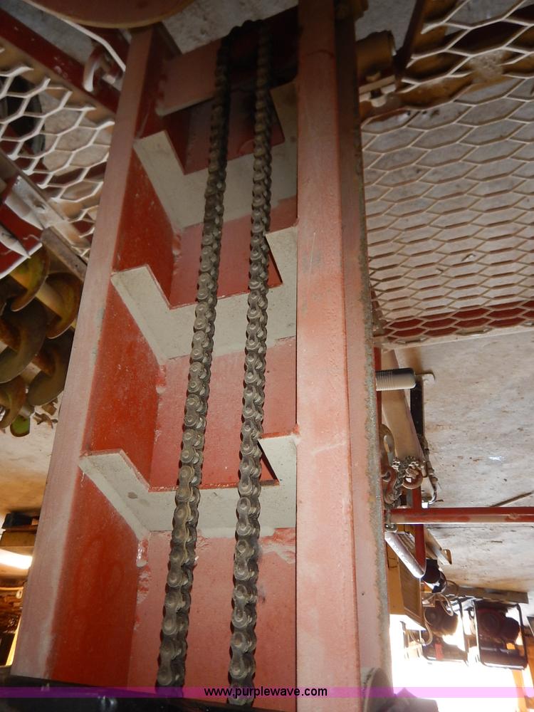 image for item AV9528 General 550 Dig-R-Mobile auger drill