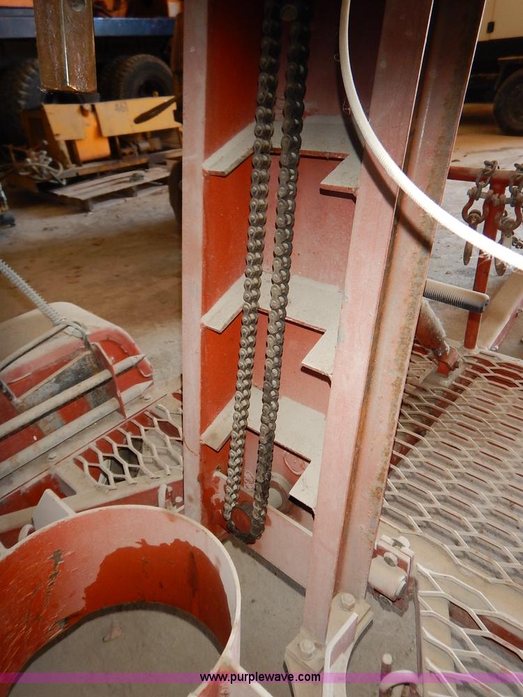 image for item AV9528 General 550 Dig-R-Mobile auger drill