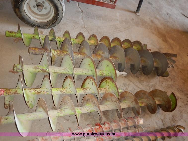 image for item AV9528 General 550 Dig-R-Mobile auger drill