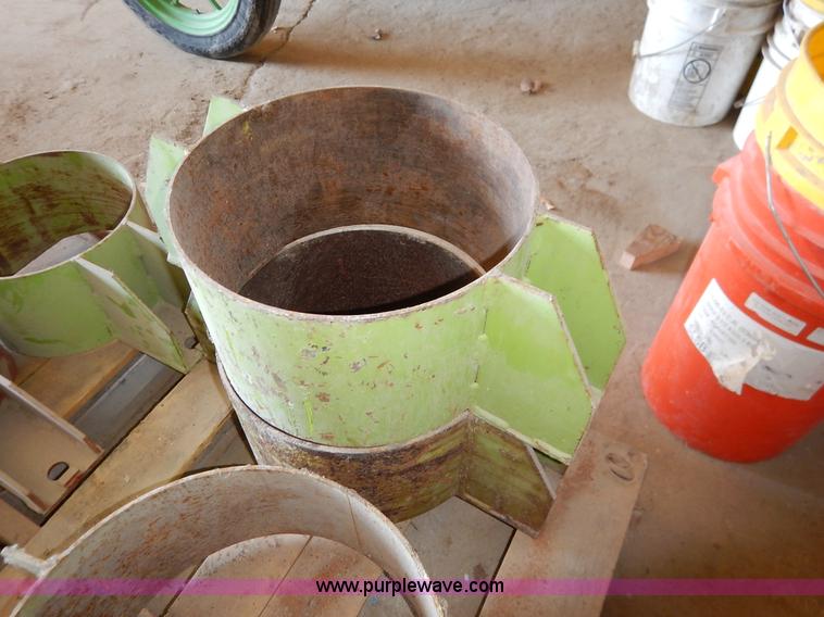 image for item AV9528 General 550 Dig-R-Mobile auger drill