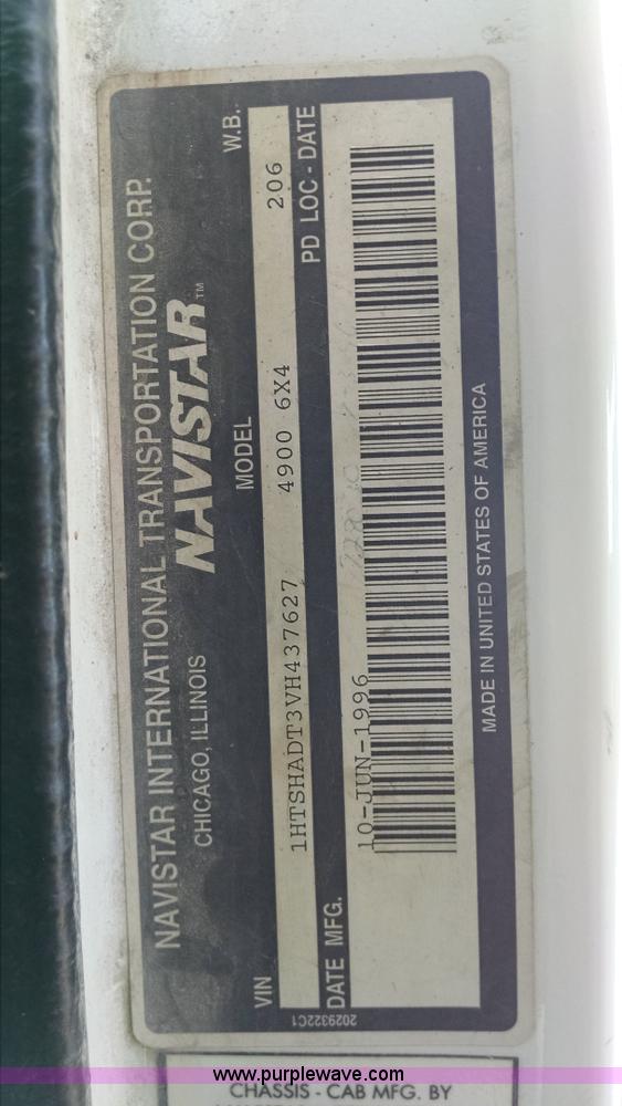 image for item AV9921 1997 International 4900 dump truck