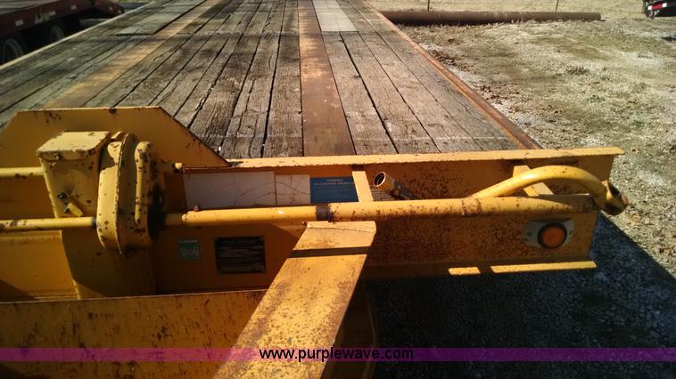 image for item AW9049 1998 Holden HCZ40KT equipment trailer